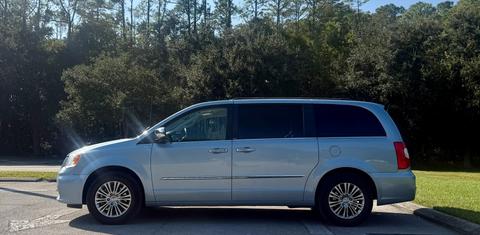 Chrysler Town & Country 2013
