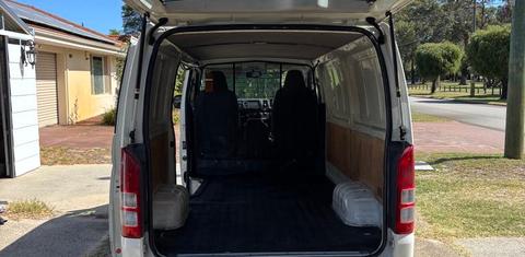 Toyota HIACE 2017