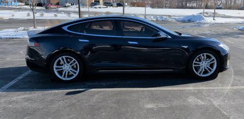 Tesla Model S 2015