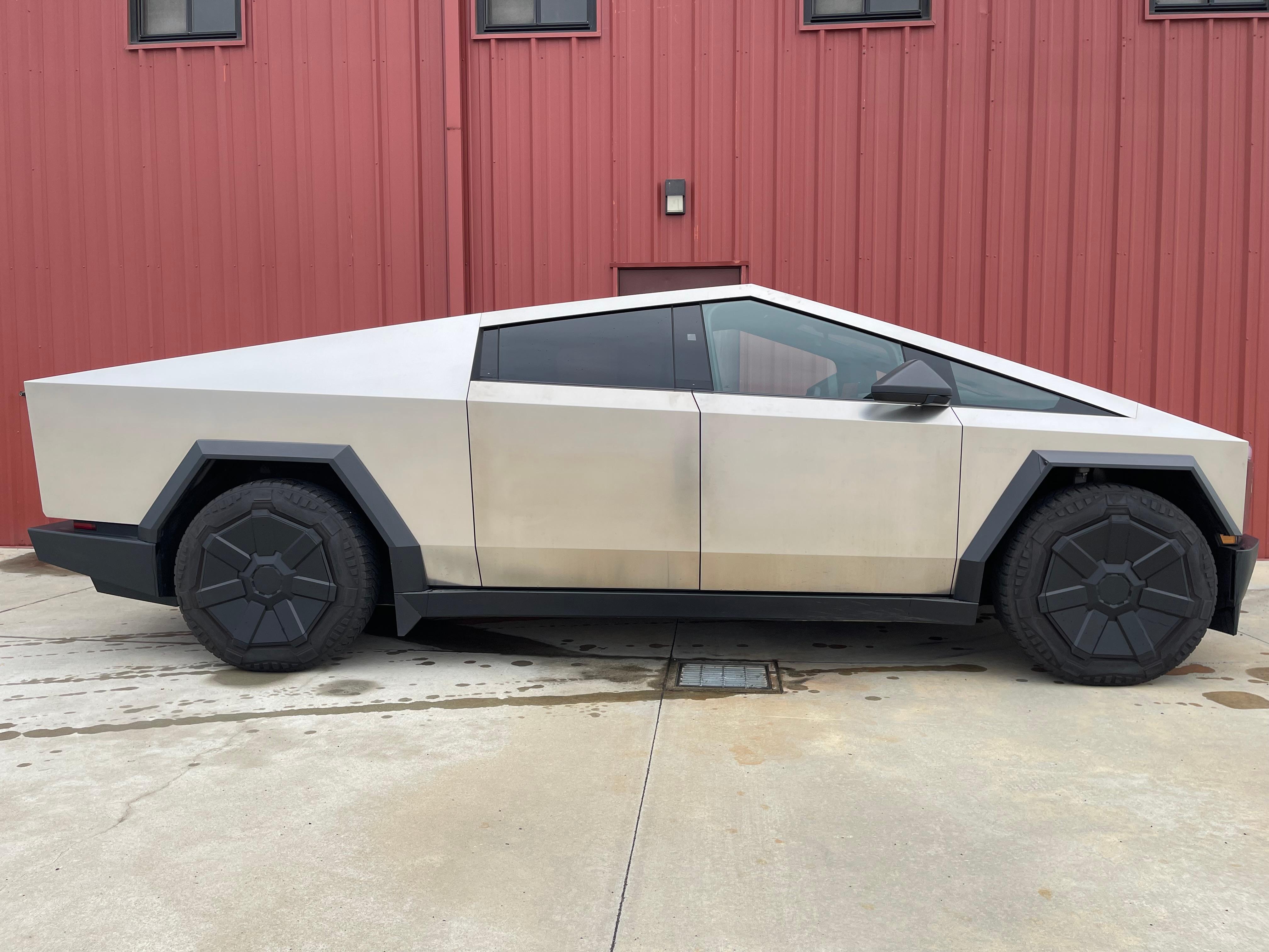 Tesla Cybertruck 2024 in San Diego, CA