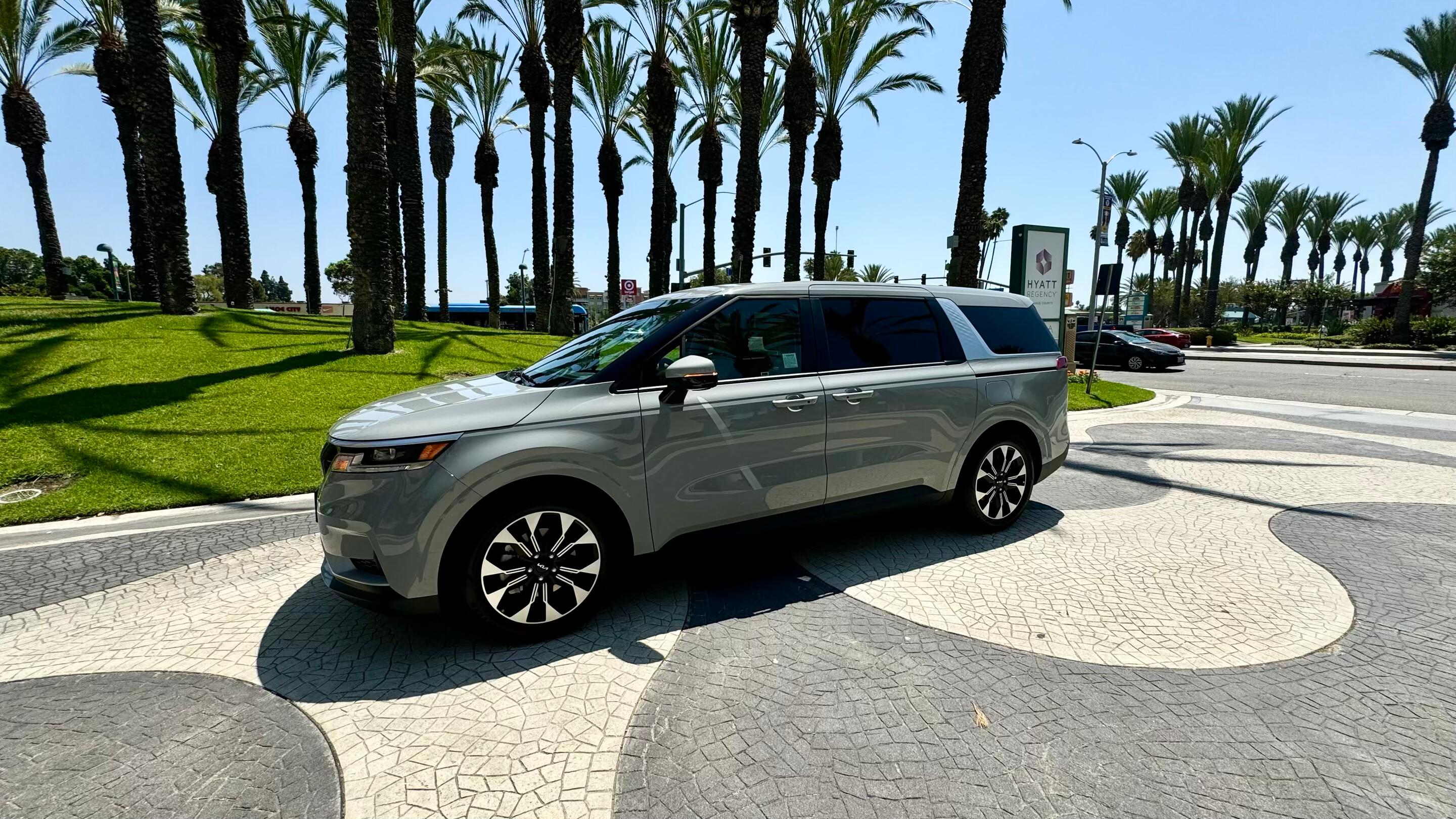 Kia Carnival 2024 in Anaheim, CA