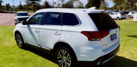 Mitsubishi OUTLANDER 2018