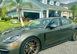 Porsche Panamera car