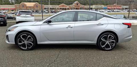 Nissan Altima 2024