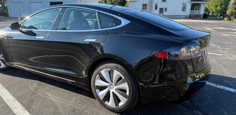 Tesla Model S 2020