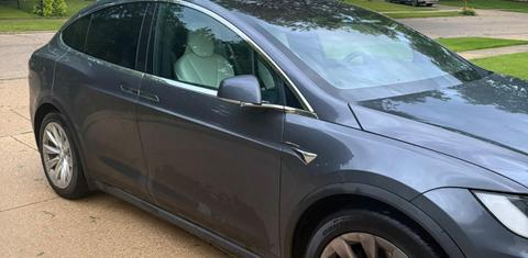 Tesla Model X 2019