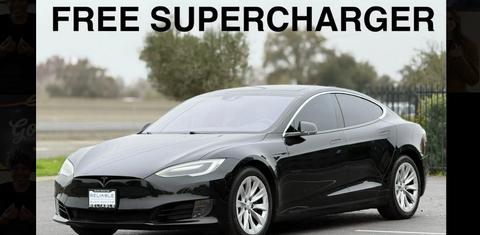 Tesla Model S 2016