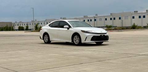 Toyota Camry Hybrid 2025