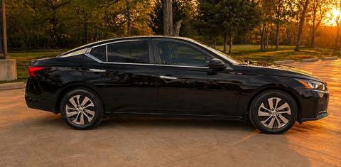 Nissan Altima 2025