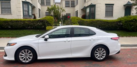 Toyota Camry Hybrid 2026