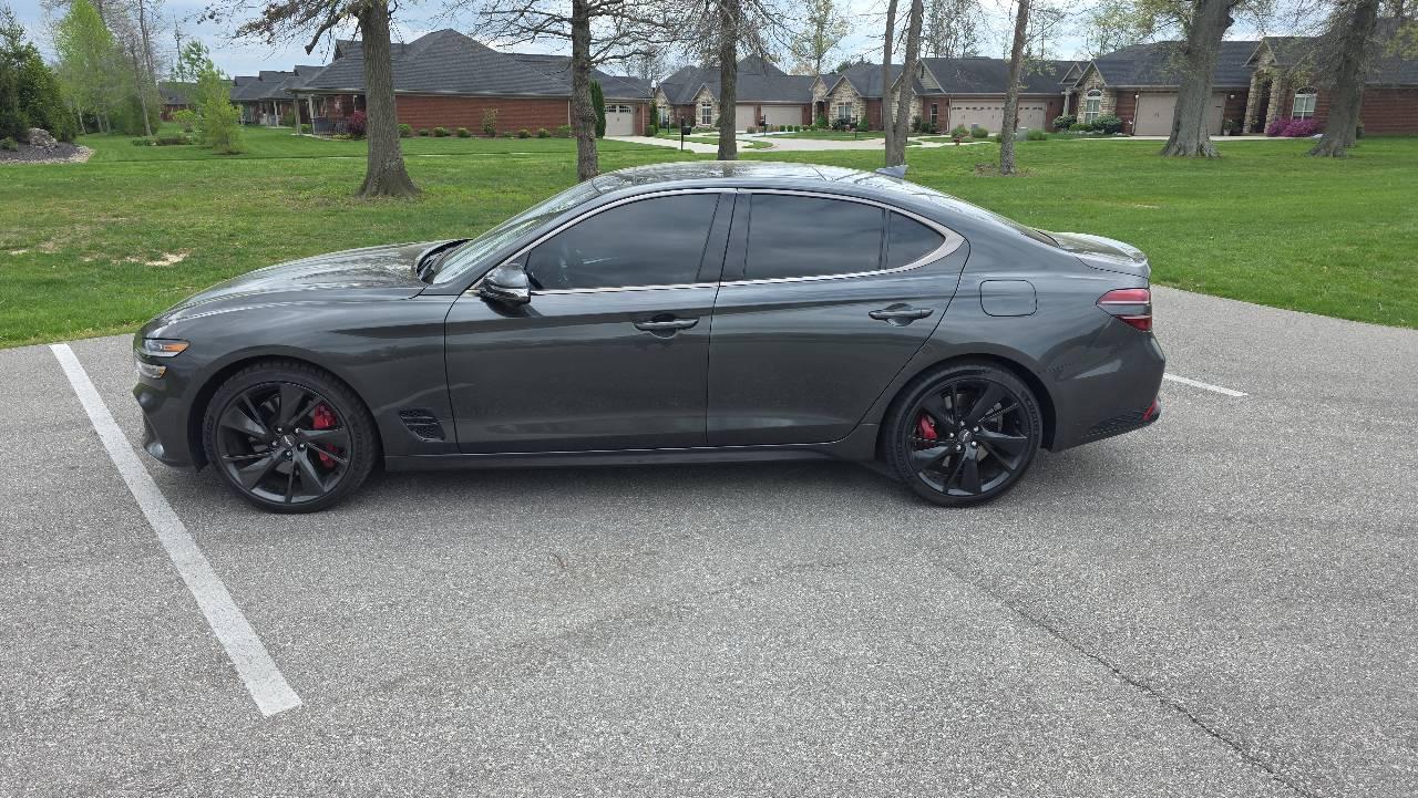 Genesis G70 2023 in Henryville, IN