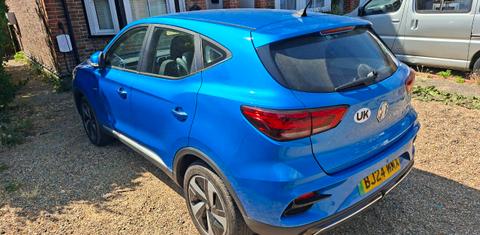 MG ZS SUV EV 2024