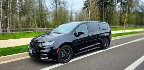 Chrysler Pacifica 2023