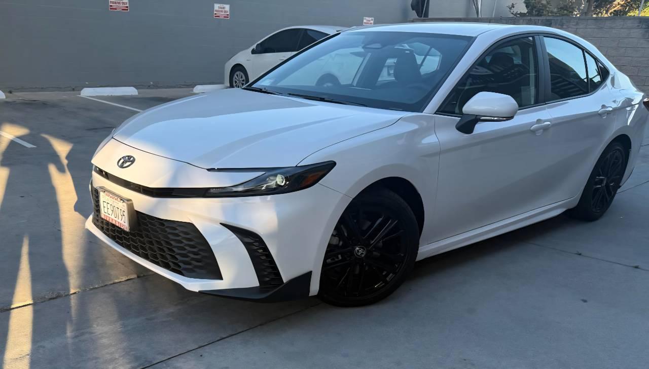 Toyota Camry Hybrid 2025 in 