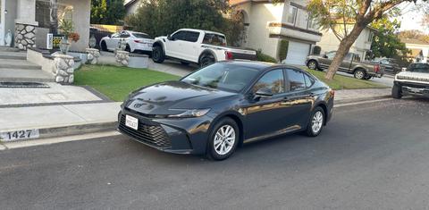 Toyota Camry Hybrid 2026