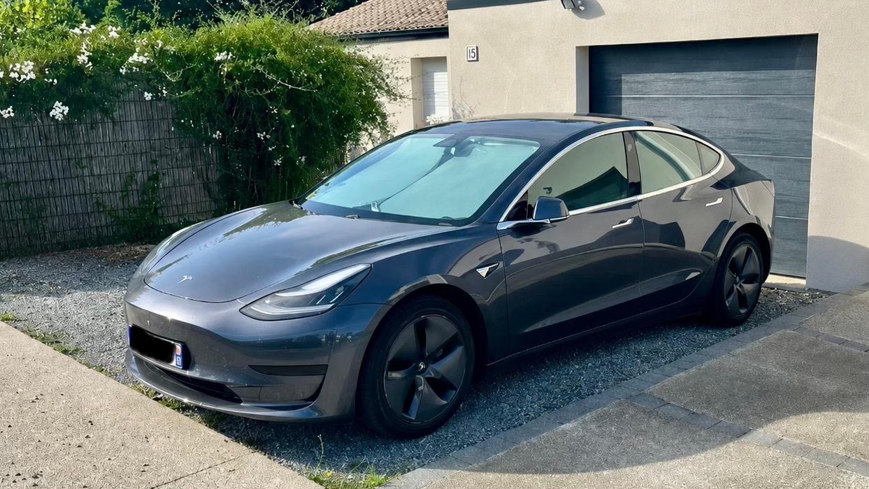 Tesla MODEL 3 2020 in Saint-Viaud