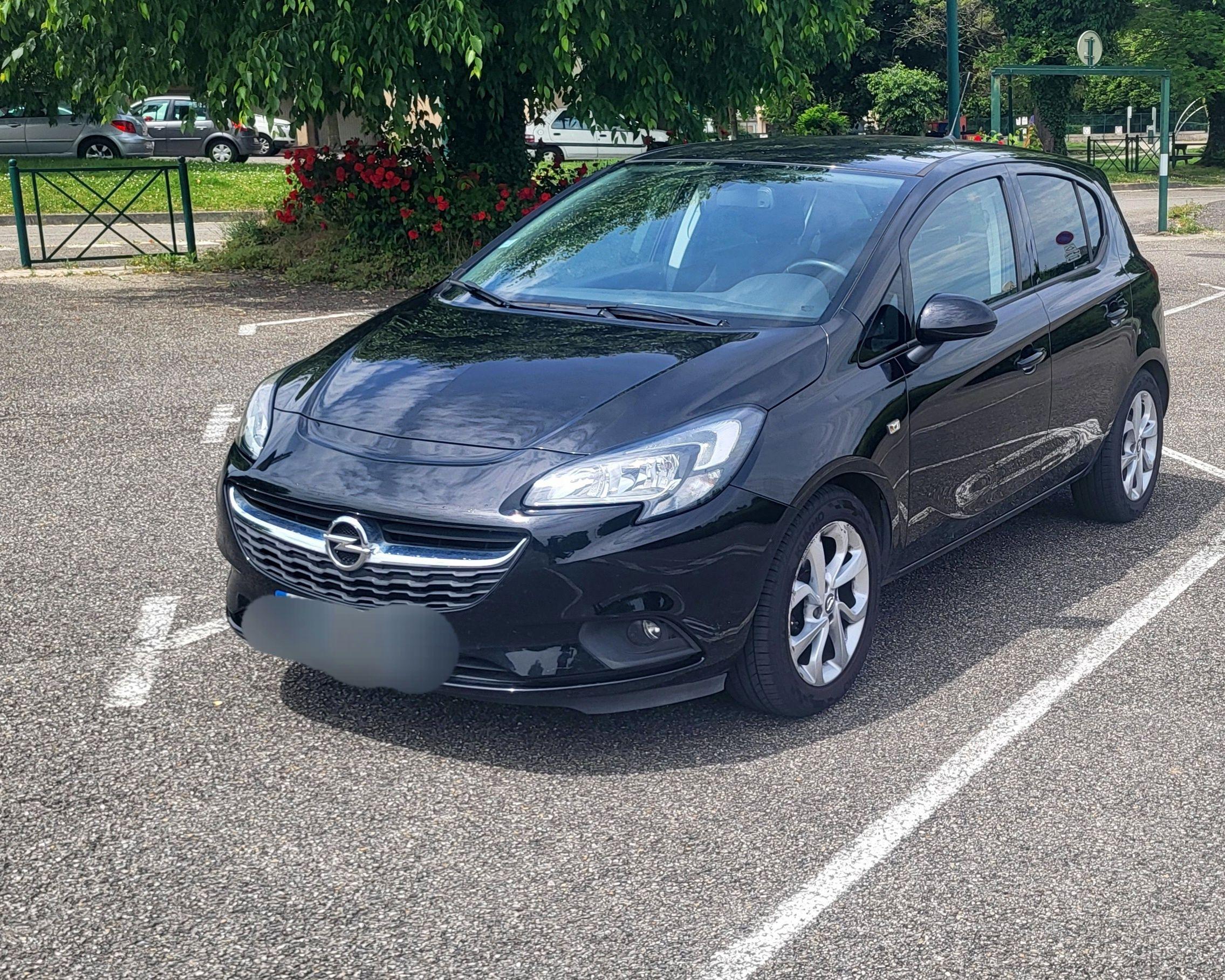 Opel CORSA 2018 à Lyon