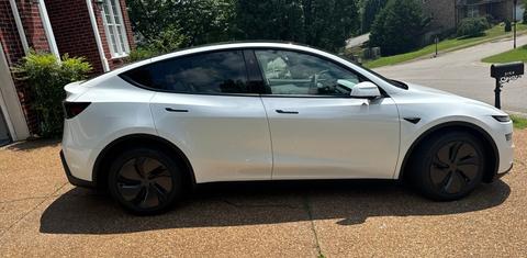 Tesla Model Y 2026