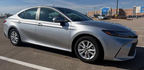 Toyota Camry Hybrid 2025