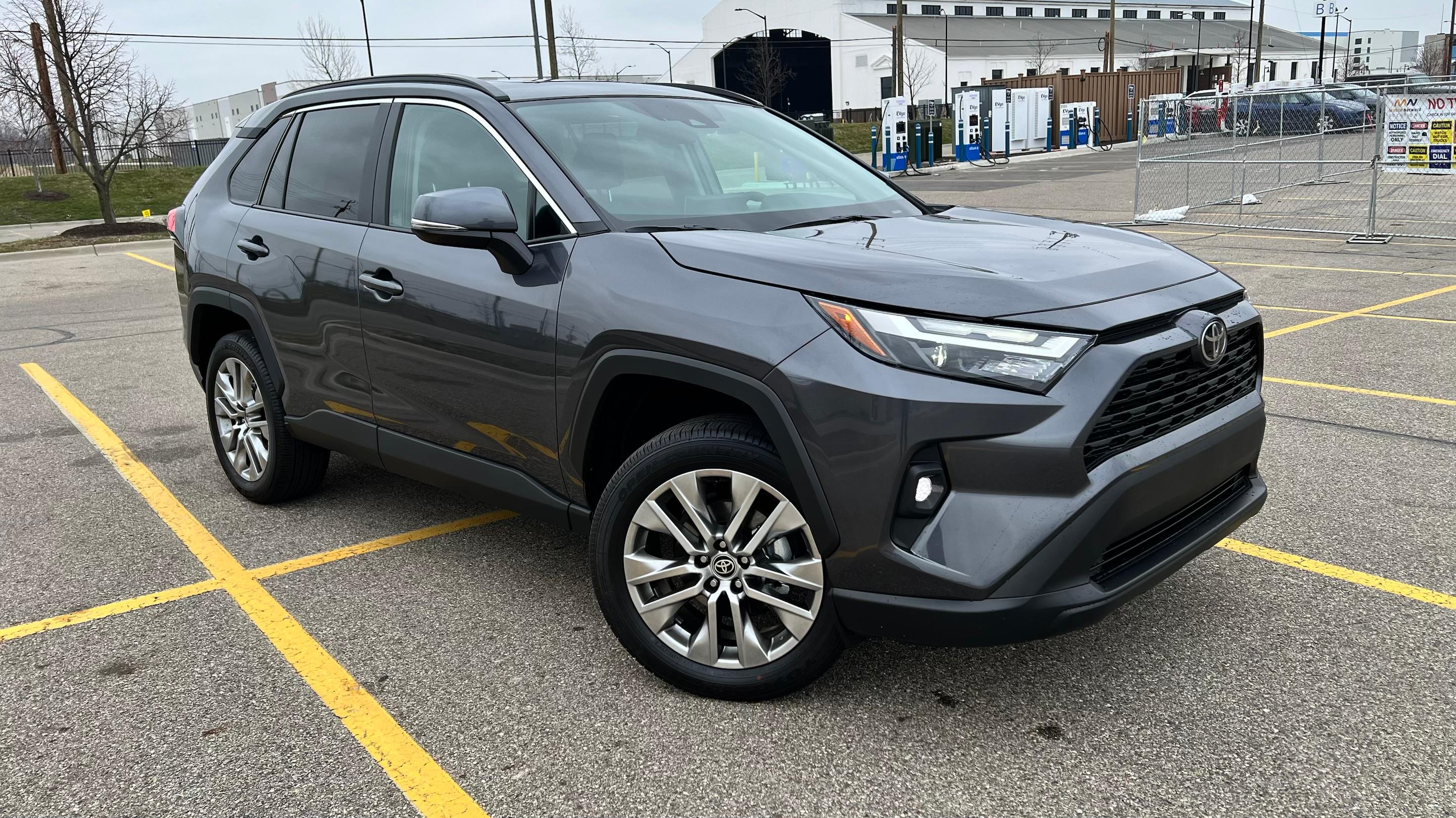 Toyota RAV4 2024 in Detroit, MI