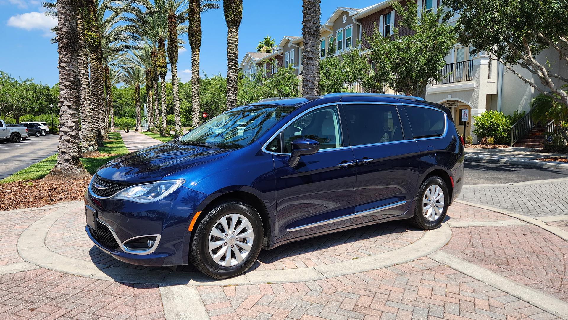 Chrysler Pacifica 2019 in Westchase, FL