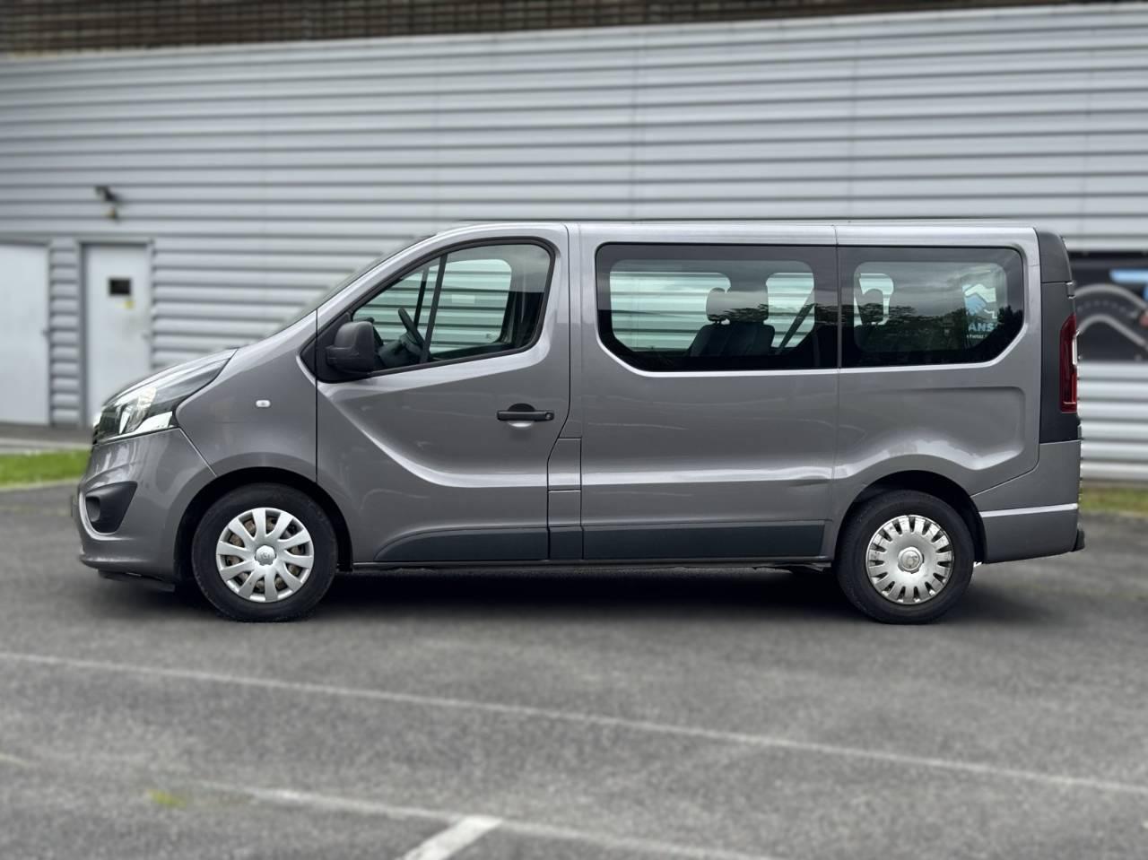 Opel VIVARO 2016 à Creil