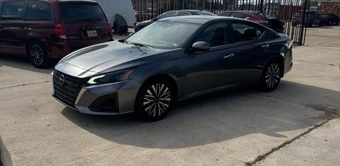Nissan Altima 2023