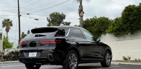 Genesis GV70 2025