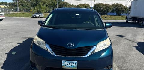 Toyota Sienna 2012