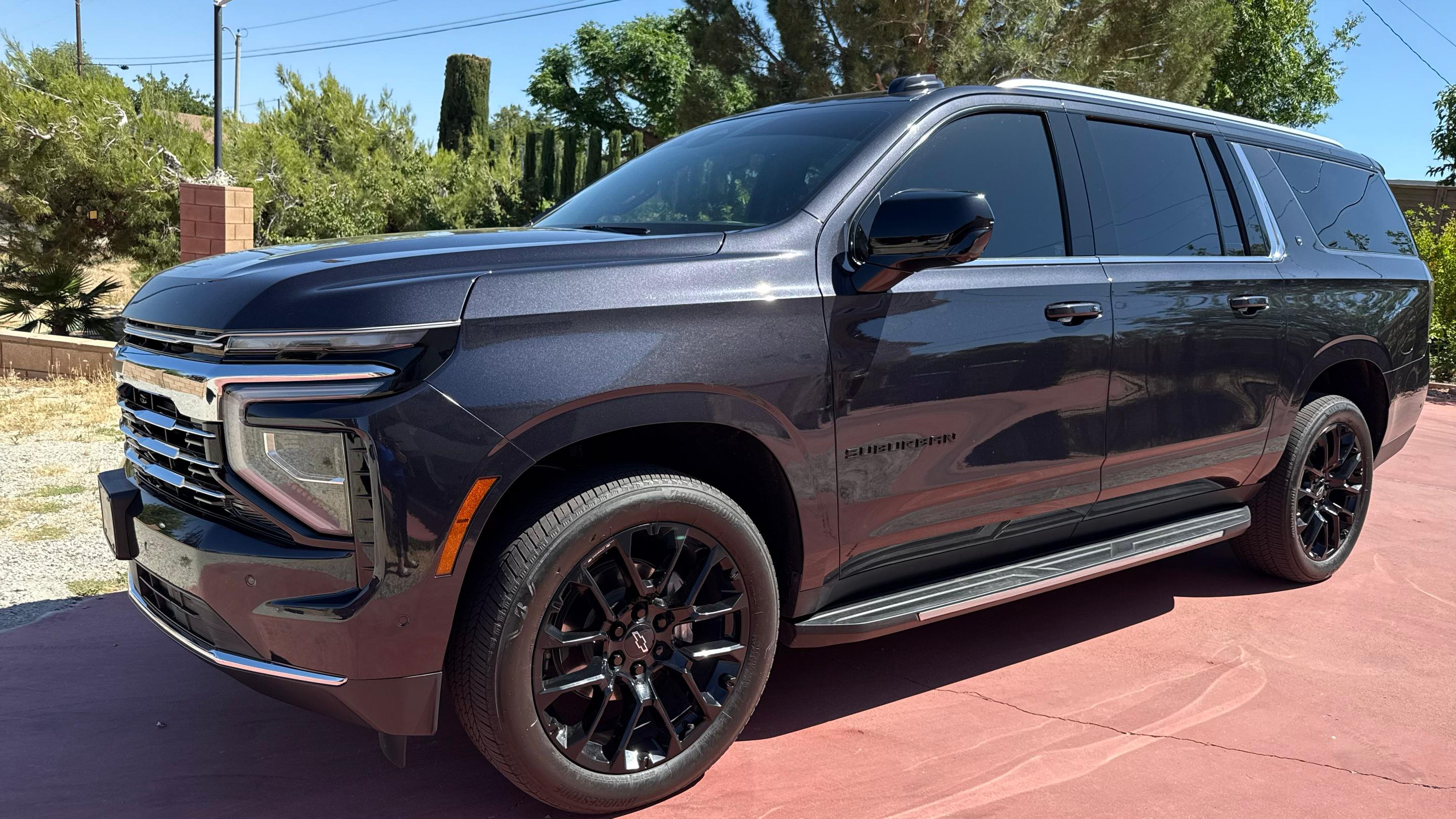 Chevrolet Suburban 2025 in Victorville, CA