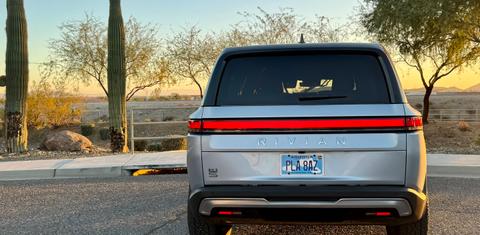 Rivian R1S 2025