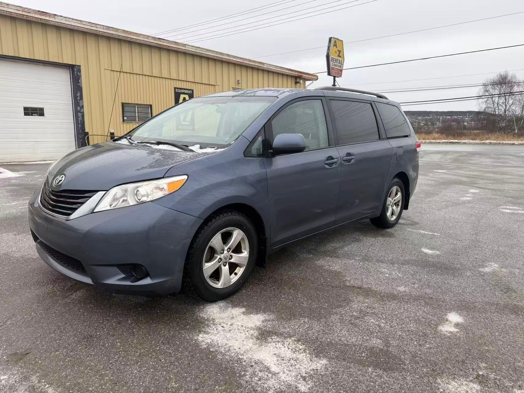 Toyota Sienna 2013 in Saint John, NB