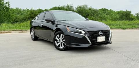 Nissan Altima 2025