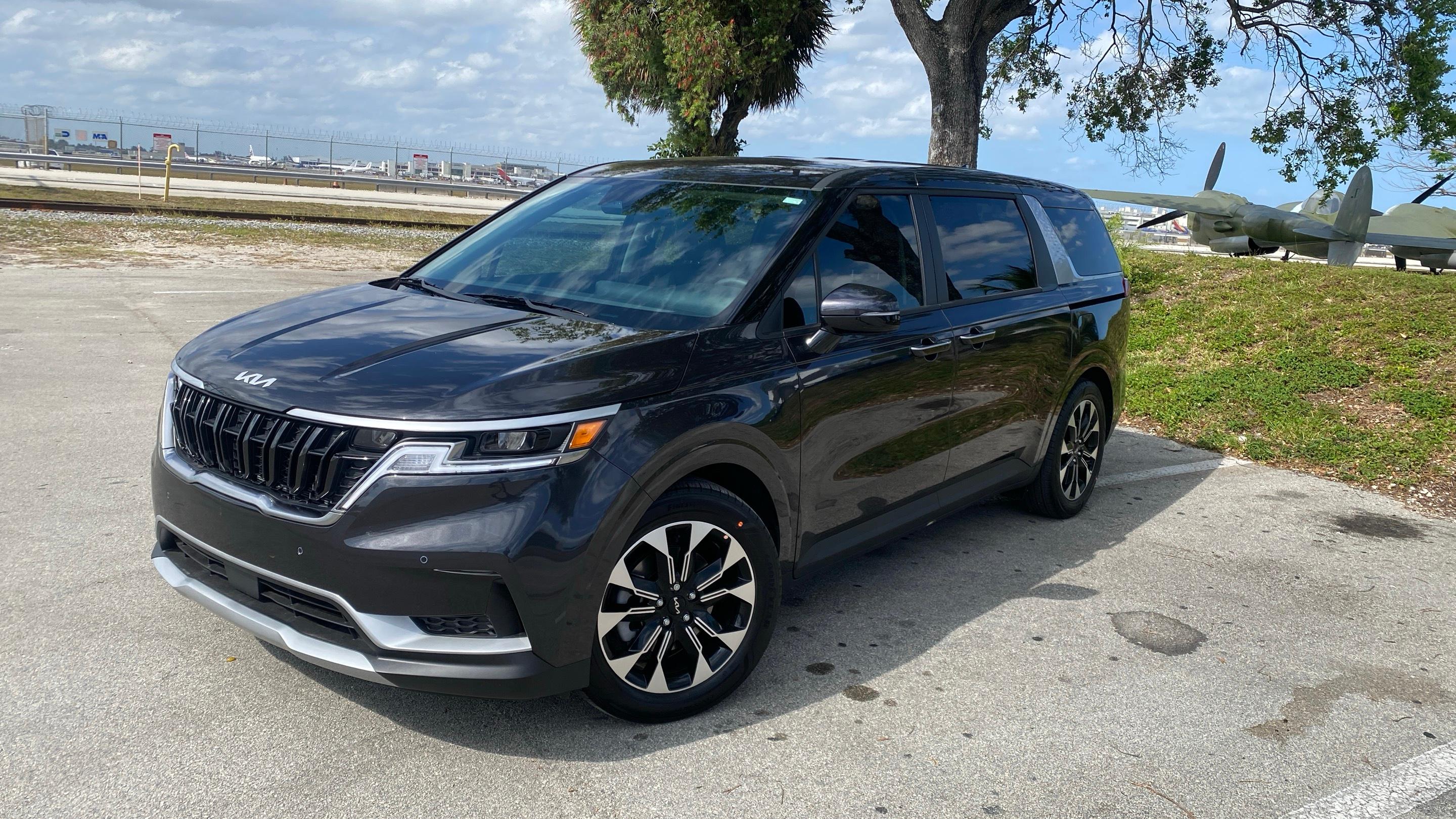 Kia Carnival 2024 in Miami, FL