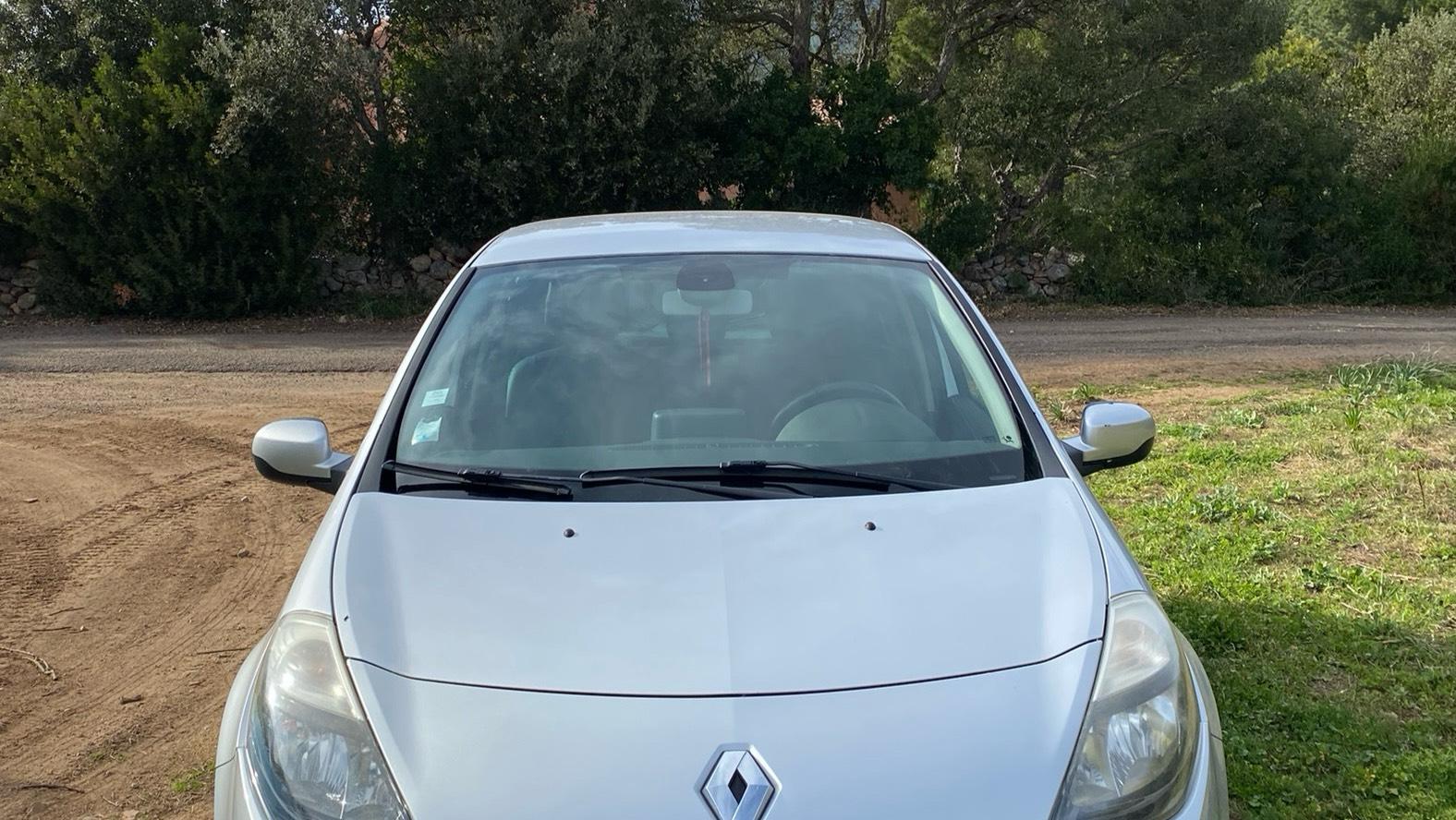 Renault CLIO III 2009 à Ajaccio