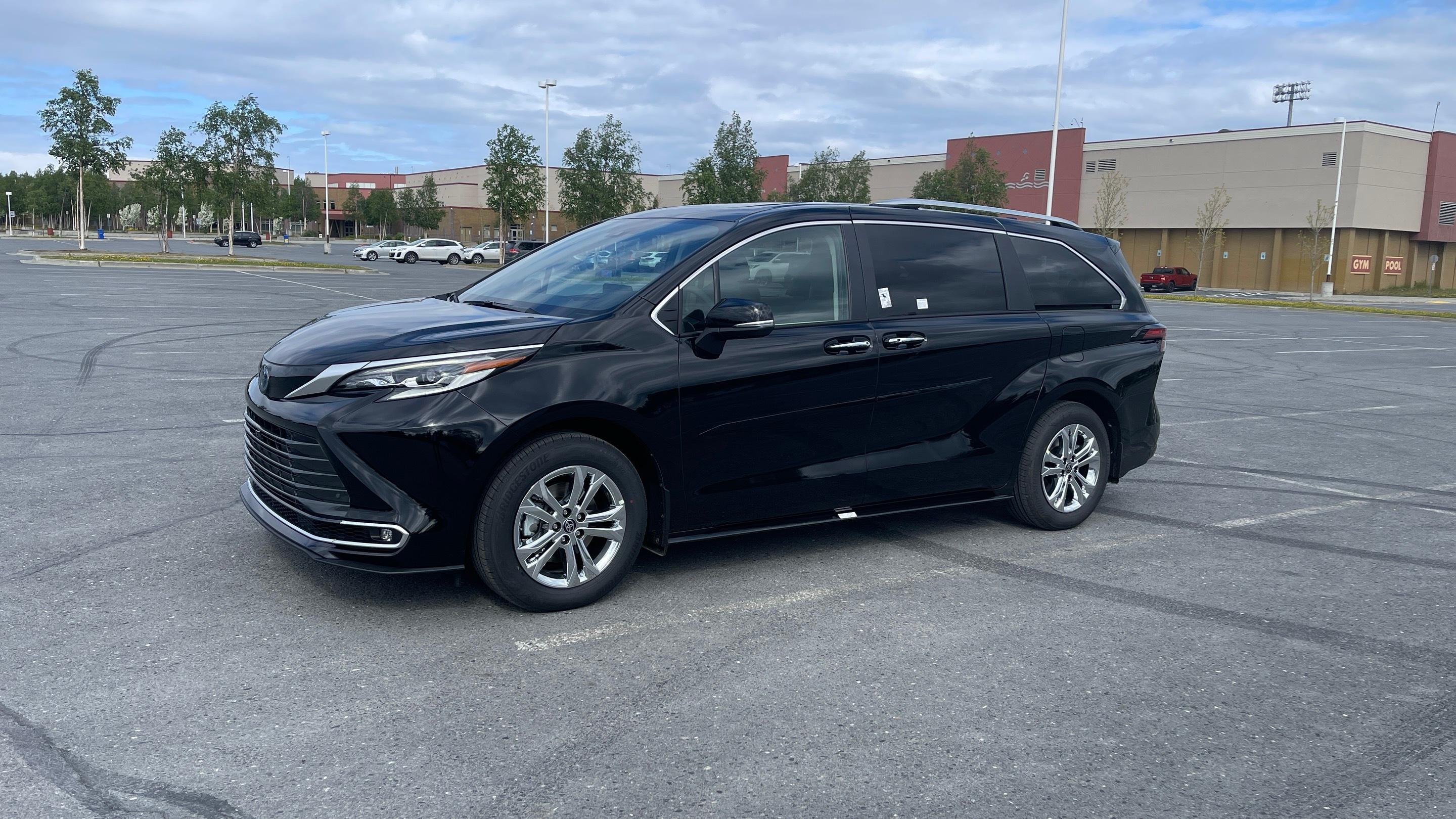 Toyota Sienna 2023 in Anchorage, AK