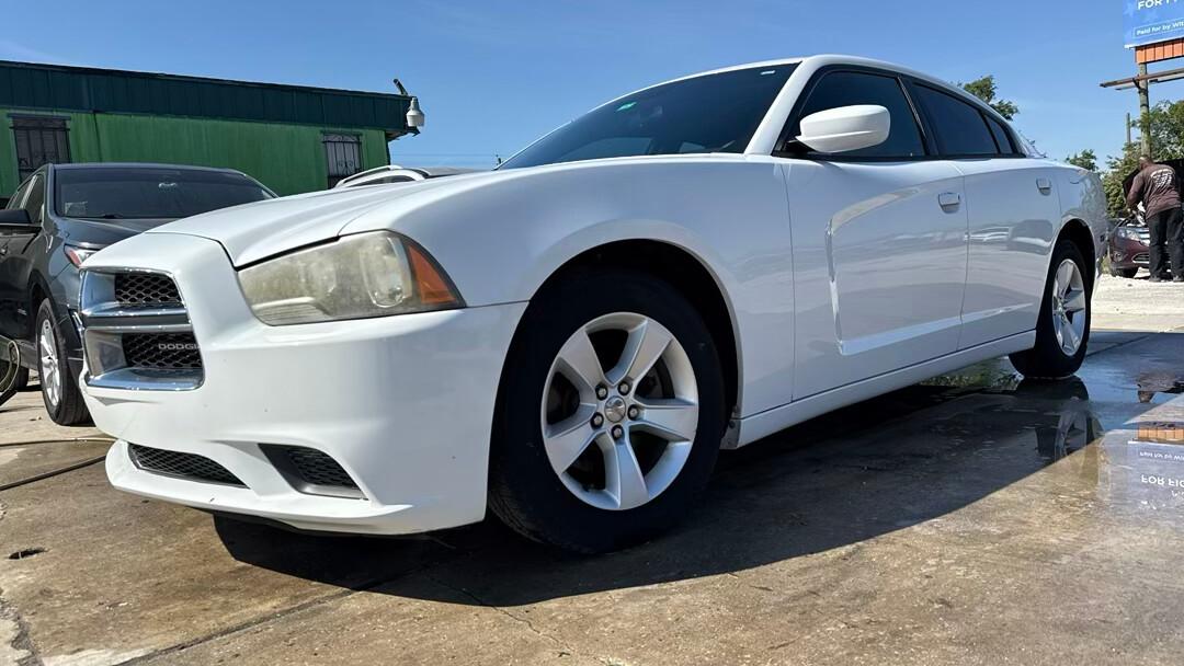 Dodge Charger 2013 in 