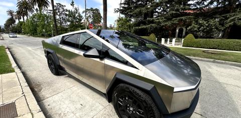 Tesla Cybertruck 2024