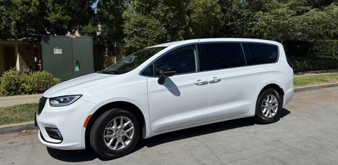 Chrysler Pacifica 2024