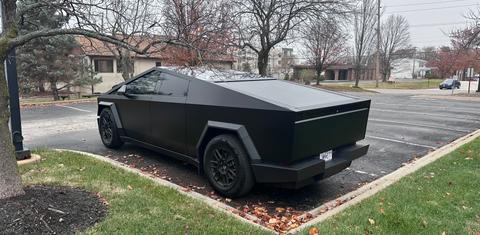Tesla Cybertruck 2025