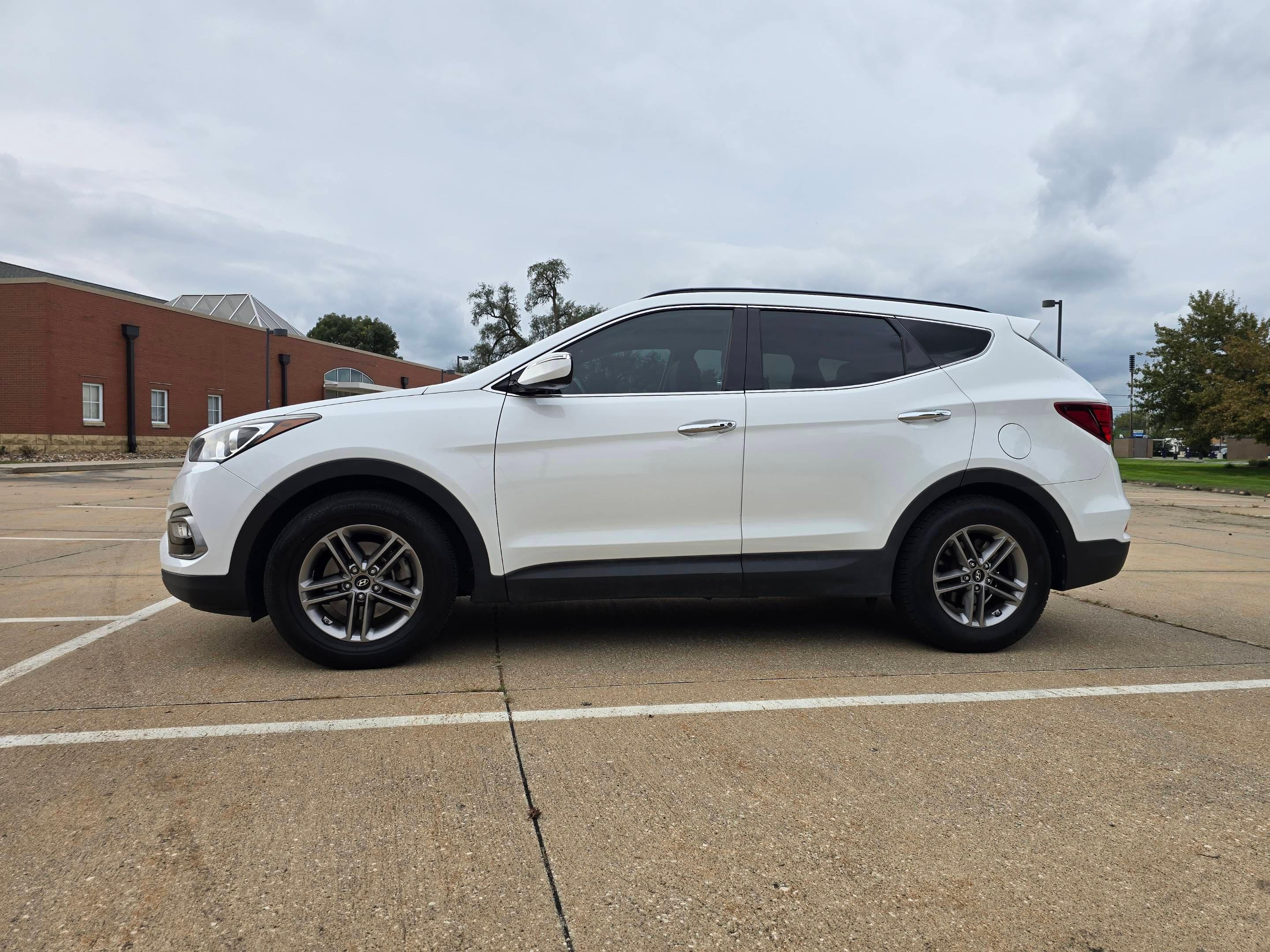 Hyundai Santa Fe Sport 2017 in Des Moines, IA