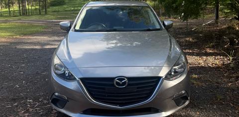 Mazda MAZDA3 2015