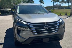 Nissan Rogue car