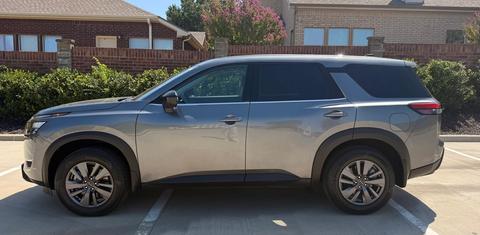 Nissan Pathfinder 2024