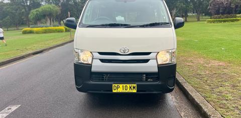 Toyota HIACE 2014