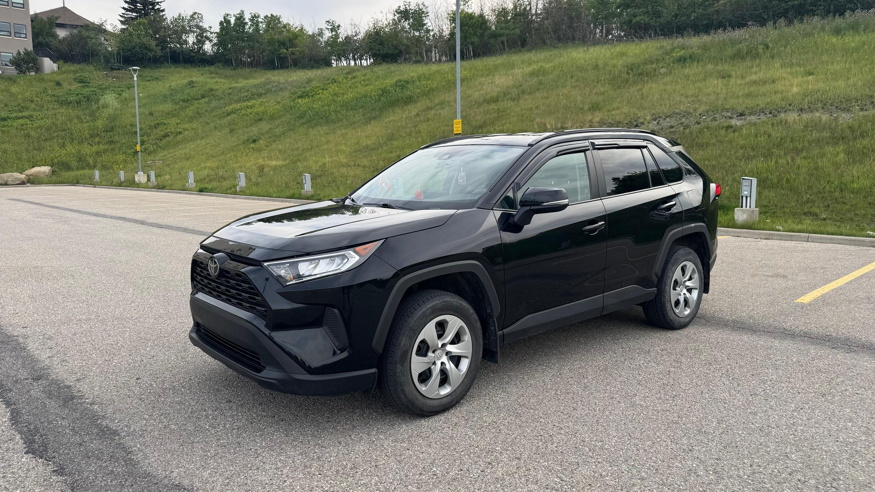 Toyota RAV4 2020 à Calgary, AB