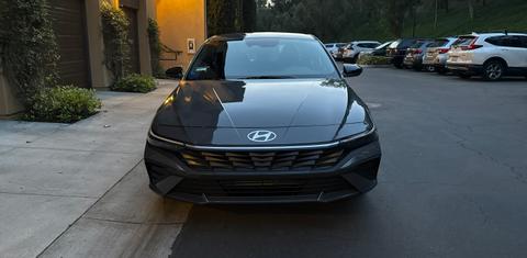 Hyundai Elantra 2025
