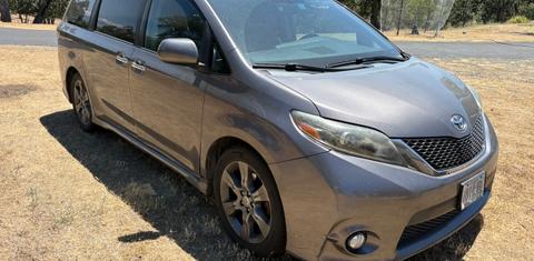 Toyota Sienna 2015