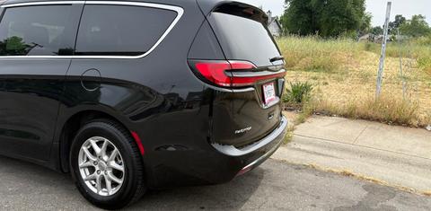 Chrysler Pacifica 2023