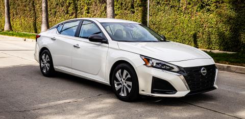 Nissan Altima 2024